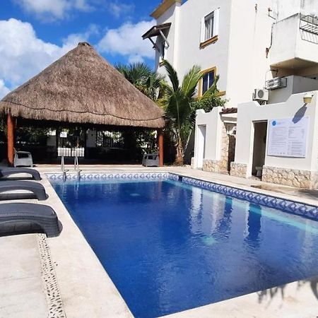 Apartamento en Fraccionamiento Privado 6 personas con piscina cerca de la Playa Playa del Carmen Exterior foto