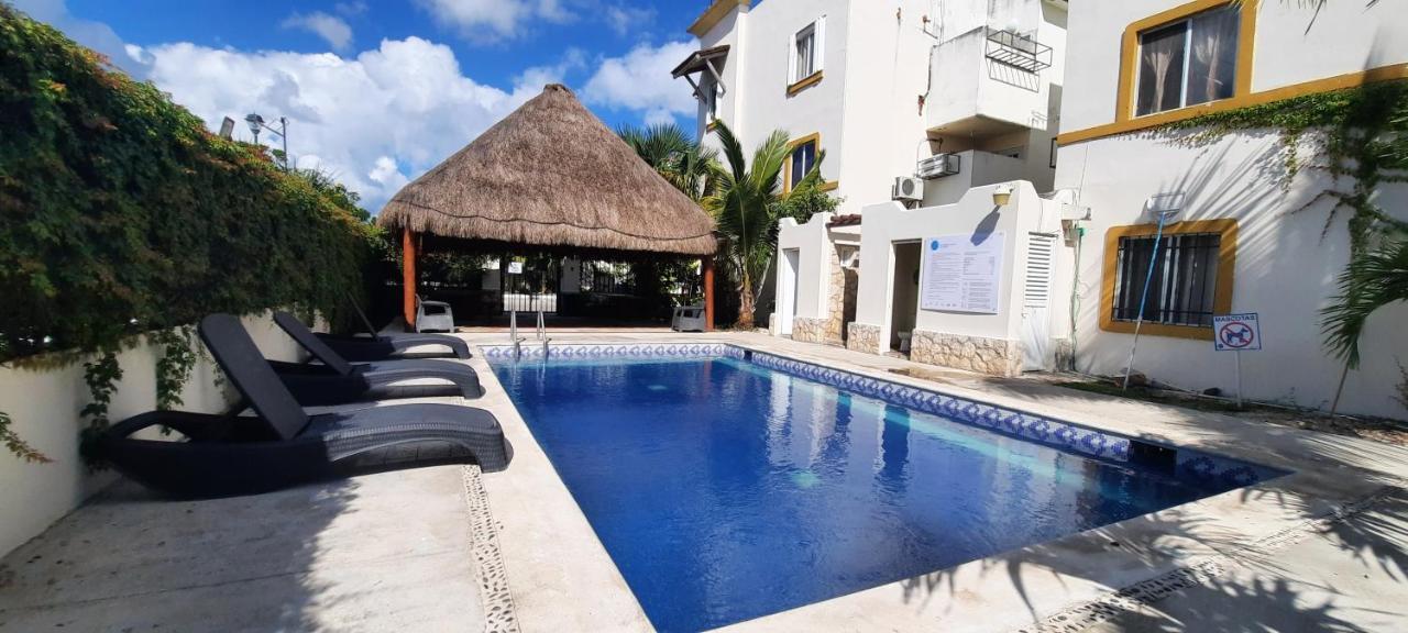 Apartamento en Fraccionamiento Privado 6 personas con piscina cerca de la Playa Playa del Carmen Exterior foto